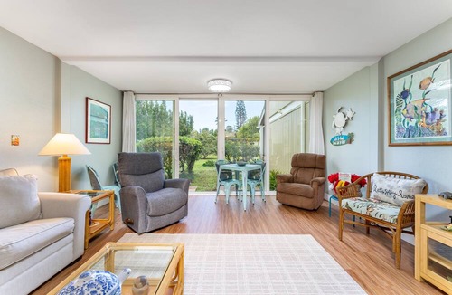 Kahuku Condo | Hale Kai - Large Enclosed Lanai - Sleeps 2