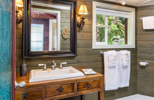 Volcano Cottage | Private Volcano Village Cottage