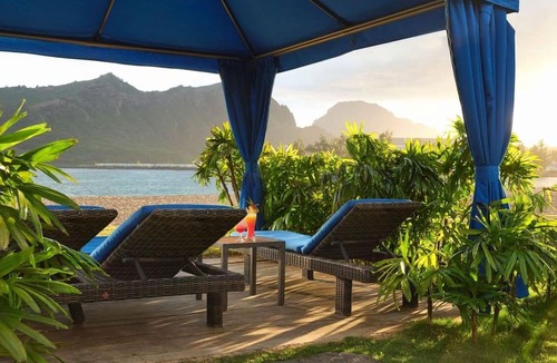 Lihue Hotel | 3 Big Rooms w/Balconies Close to Wailua Falls! Beachfront Location w/Pool!