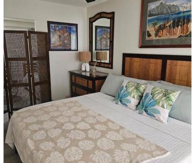 Waikiki Apartment | Cabana Waikiki walk to Waikiki Beach Free Parking