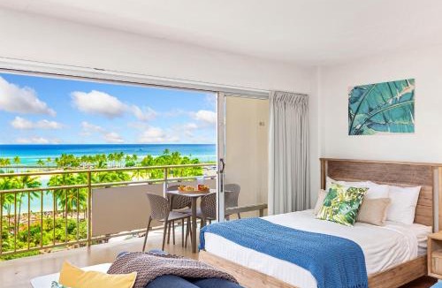 Waikiki Apartment | Skyline-Lagoon and Fireworks Magic from the Ilikai wTop-Tier Amenities
