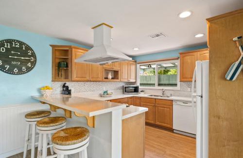 Kaanapali House | Remodeled 2BD Cottage with Central AC near Beach - International Colony Club 30