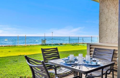 Honokowai House | SUMMER SALE! Ocean view 2BR condo in West Maui, perfect for groups of 6- PK L106