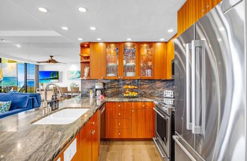 Honokowai House | SUMMER SALE! Ocean view 2BR condo in West Maui, perfect for groups of 6- PK L106