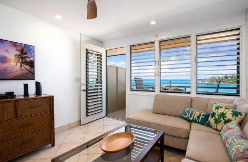 Napili Apartment | Napili Bay Oceanfront Studio Sleeps 2 Steps to Beach Complimentary Car with 6 Nights NAB-107 by KBM
