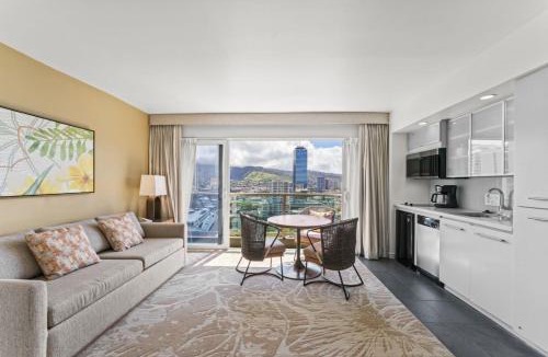 Ala Moana Apartment | Ala Moana Hotel 1626 one bedroom w King bed