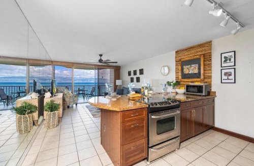 Kahana House | Kahana Reef 201 · KR 201 OceanFront 1BD Condo w Ocean Views Pool