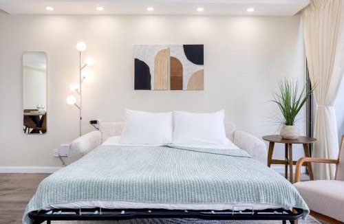 Waikiki Apartment | Waikiki condo with private lanai & resort access