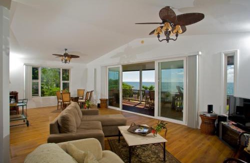 Kekaha House | Hale La