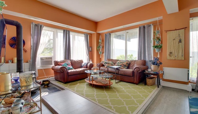 Scenic Dorset Duplex < 3 Mi to Emerald Lake! in Dorset