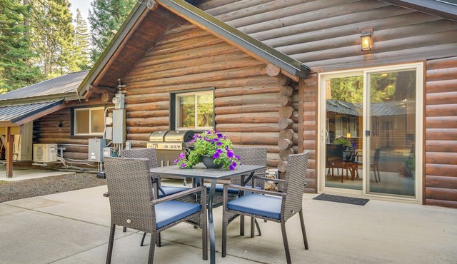 Contemporary Log Cabin Near Cle Elum Lake! in Cle Elum