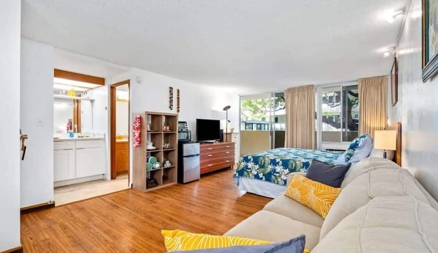 @ Marbella Lane -coastal Retreat Near Diamond Head