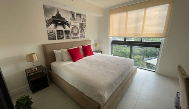 Elegant and Exclusive Studio in 5350 Luxury Tower in Doral