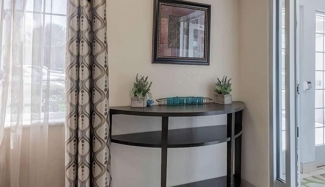 Family Friendly Property in Huntsville! Kitchenette, Pets Allowed! in Huntsville