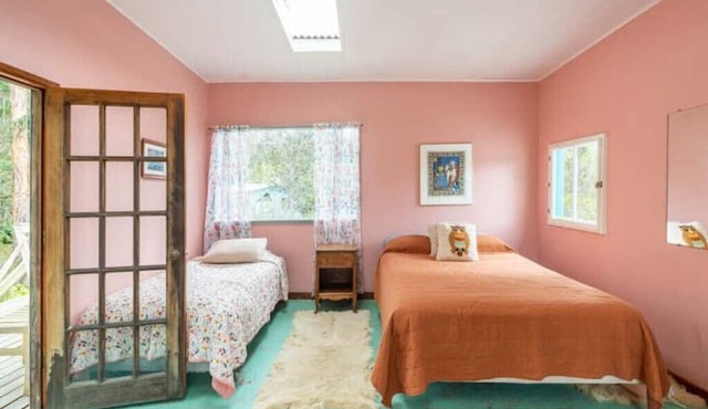Ohana house Nature Retreat that is family and pet friendly. in Ocean View