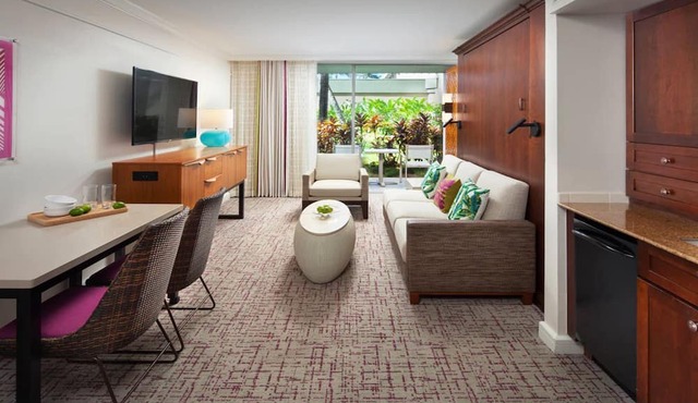 Oceanfront - 2 Bedroom - Marriott's Kauai Beach Club - Full Resort Access in Lihue