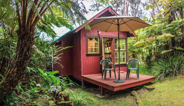 Romantic, Private Cottage Nestled Away in Volcano