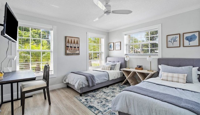 Great Location: super comfort & style Boca-Drfld - 1.5mi to beach! in Lighthouse Point