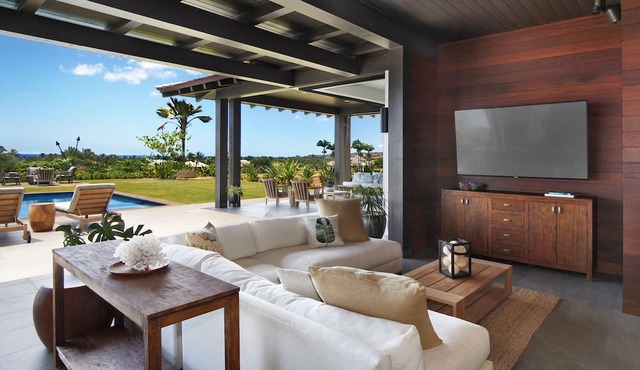 Hale Pomaika'i Mau: Luxury Home w/Ocean View, Outdoor Shower, Pool, Hot Tub & AC in Koloa