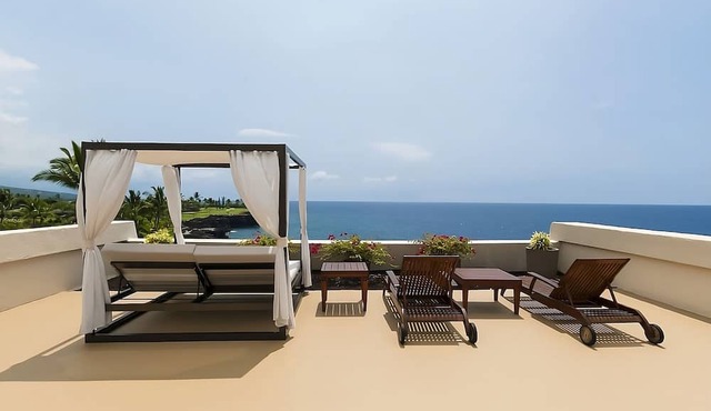 Island Hopping! Resort View, Oceanfront, Game Room, Onsite Restaurant and Bar in Kailua-Kona