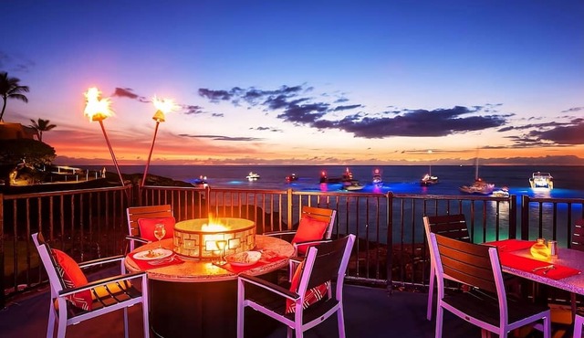 3 x Resort View 2 Double Beds at Outrigger Kona Resort and Spa in Kailua-Kona