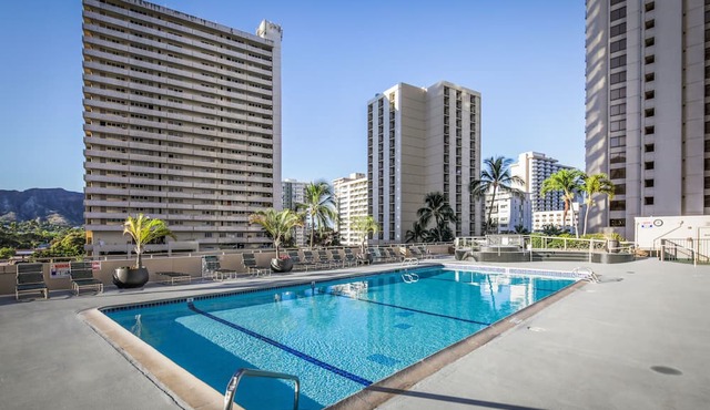 Ocean Views | Aston Waikiki Banyan 1BPO2 – Pool & Hot Tub