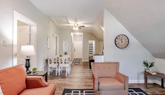 4 Units! Mins to Downtown&Dining - Dauphin Darling in Mobile