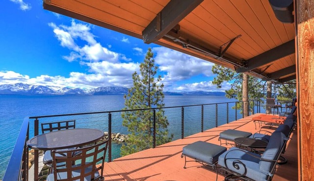 Luxury Lakefront Escape | Panoramic View | Sleep 8 in Glenbrook