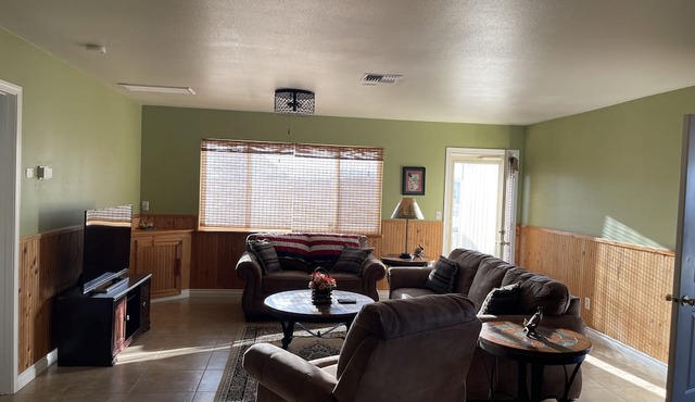 Two bedroom, three bathroom fenced yard. Game room with hide a bed. Pet friendly in Desert Aire