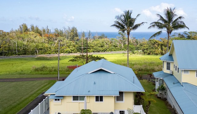 East Hawaii - Ocean, Mountains & Waterfalls in Pepeekeo