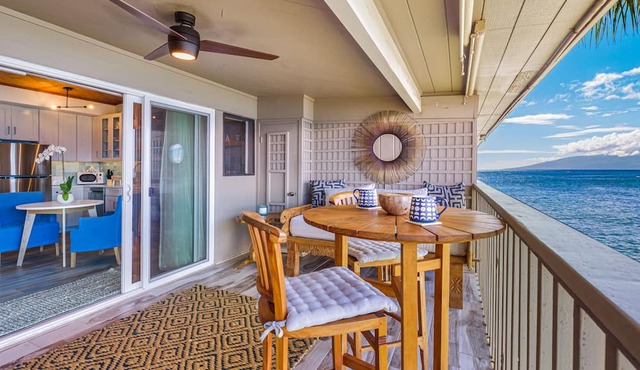 Chic Island Living overlooking ocean-Pohailani 210-Comfy Lanai daybed-Cold AC