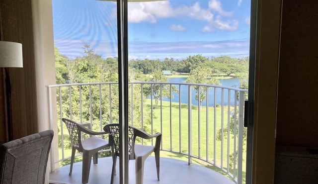 Breathtaking Views - 2 Bd Condo w/Pool, A/C, WiFi, Parking in Hilo