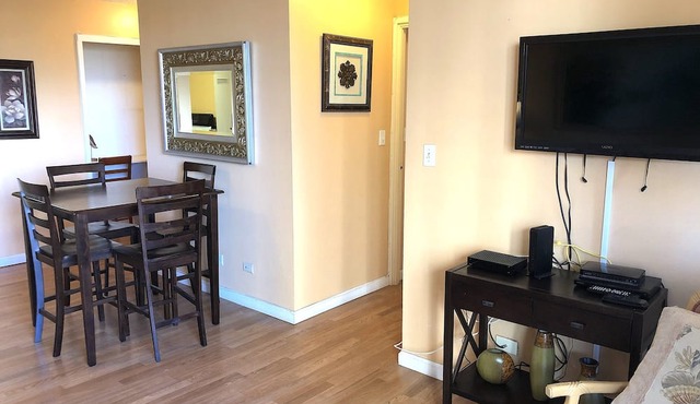 ~Waikiki~ LOWEST RATES IN AREA ~ 1 Bedroom ~ Fully Furn ~ Blocks to Beach ~