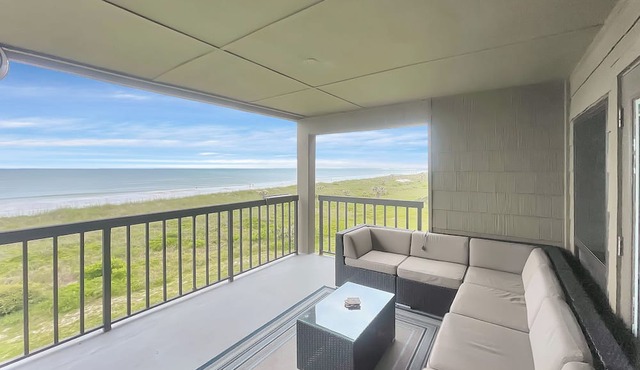 DIRECT Oceanfront, FULLY-UPDATED 2BR/2BA, Vilano Bch, 7 mins to downtown St.Aug! in St. Augustine