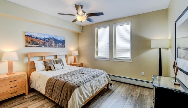 Ski In Out Village Condo 4474 I Huge Hot Tub I Great Views I Heated Garage I Discounted Attractions in Winter Park