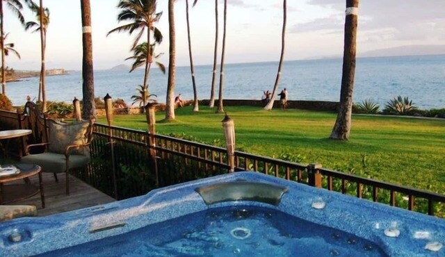 Hale Ili Ili #A, Panoramic Oceanfront Unit, Steps from Charley Young, A/C