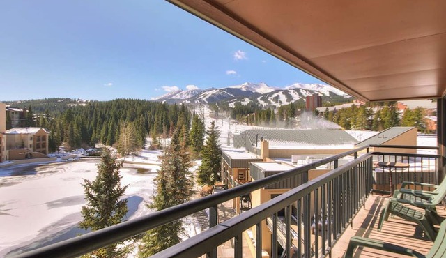 Ten Mile Condo - Spacious Ski-In/Out in Breck! in Breckenridge