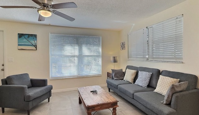 Renovated condo with easy beach access on Siesta in Siesta Key