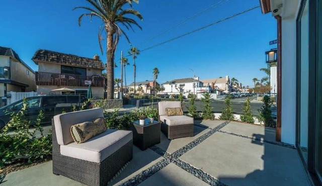 Beachside Retreat with Rooftop Deck in Newport Beach