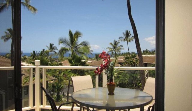 Beautiful Sunsets with this Ocean View Condo! Aug & Sept. 195/nt Special! in Wailea