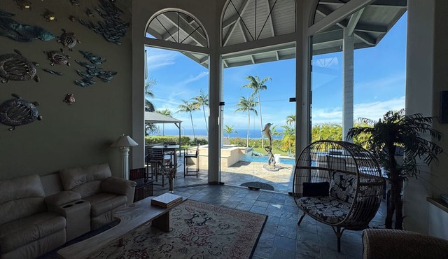 Breathtaking Estate, Panoramic Ocean Views, Waterfalls, Pool & Spa, until 8/31