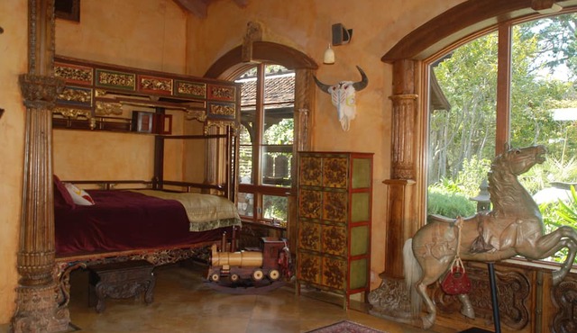 Hacienda Spa Aguajito: Gated Estate 23 acres towering oaks and Ocean Views in Carmel