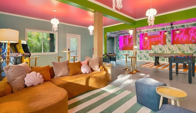 Spacious Kona Retreat | Sleeps 17 | Game Room in Kailua-Kona