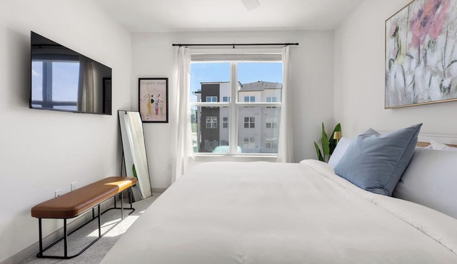 Bright Spacious 2BR 2BA | Open Layout in San Marcos