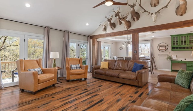 7 Min to RTJ Water Toys+ Boat Lift+2 Kitchens+Fish in Muscle Shoals