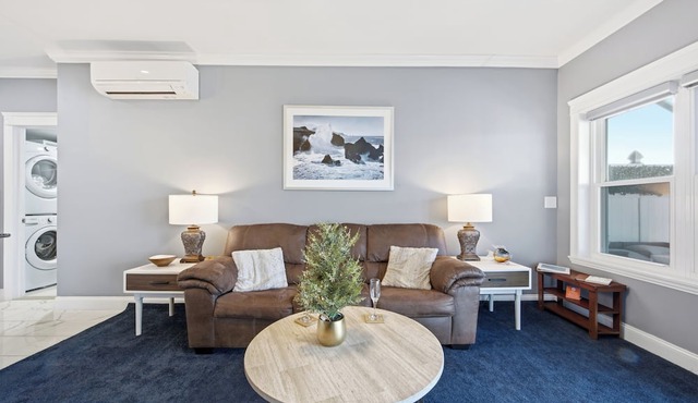 Riverview Retreat: Guest Suite in Groton