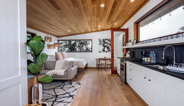 Romantic Kona Hideaway-Modern in Kailua-Kona