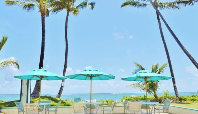 Beachfront Condo with Stunning Ocean Views in Hauula