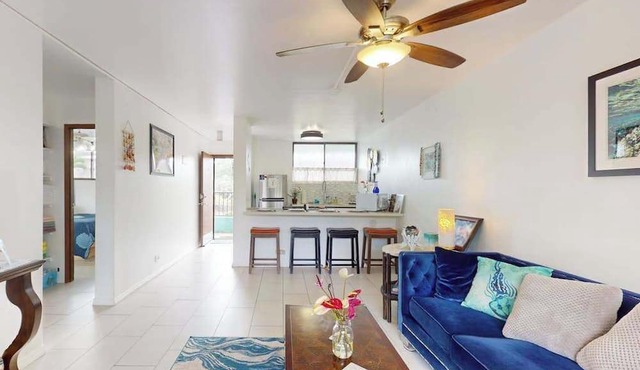 Waterfront Hilo Condo with Shared Pool, Fast WiFi & Full Kitchen in Hilo