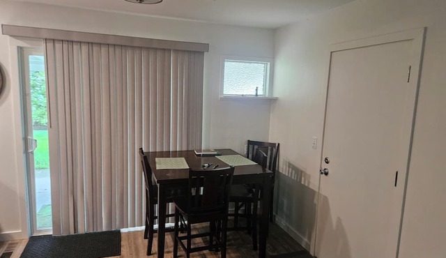 Gorgeous 3-bedroom house with AC in charming Pendleton close to everything! in Pendleton